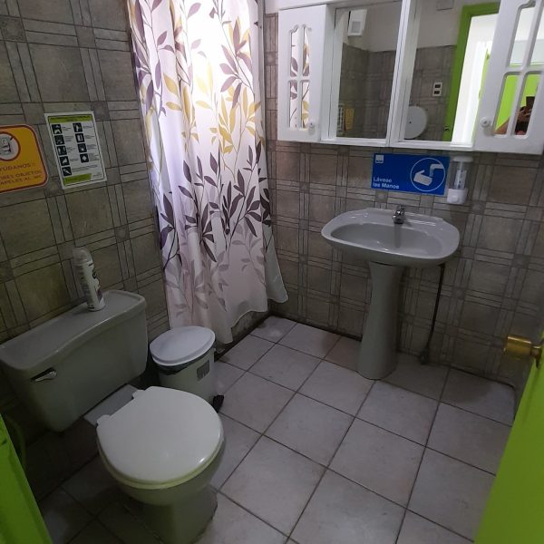 Baño de personal 1